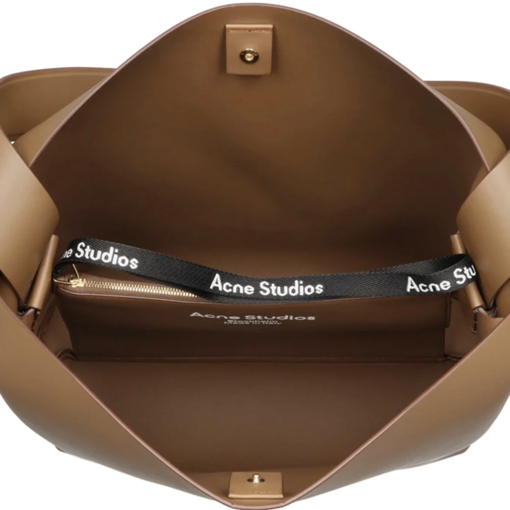 COPY - Acne Studios Medium Musubi Shoulder Camel Brown - Picture 6 of 8